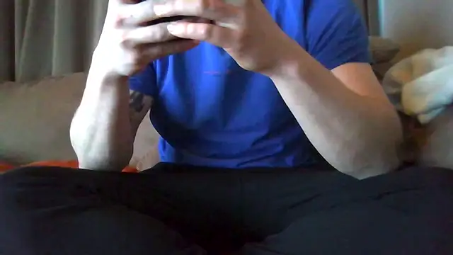 pietjepuk1310 online show from February 12, 4:13 pm