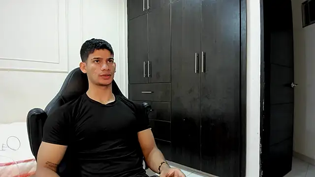 ANDRES STUD online show from April 6, 3:58 am