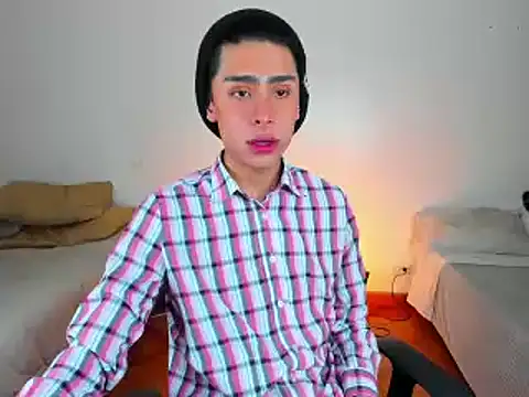 steve  gray online show from February 18, 2:49 pm