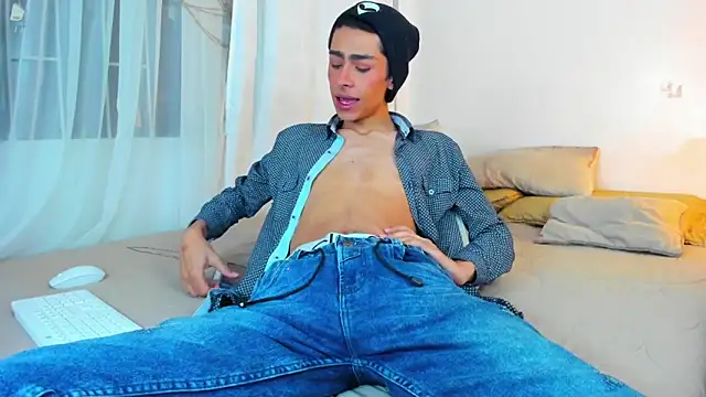 steve  gray online show from March 20, 6:53 pm