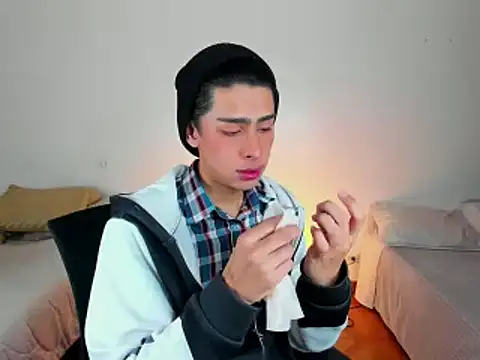 steve  gray online show from February 19, 3:27 pm