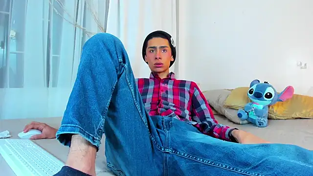 steve  gray online show from March 21, 6:40 pm