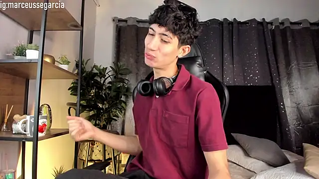 NovaaWheler online show from March 25, 11:47 am