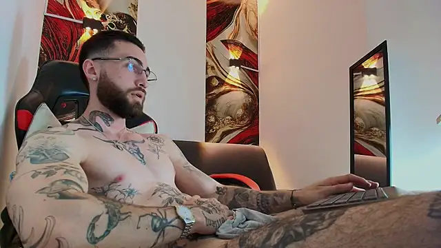 Luke davis01 online show from November 14, 1:34 pm