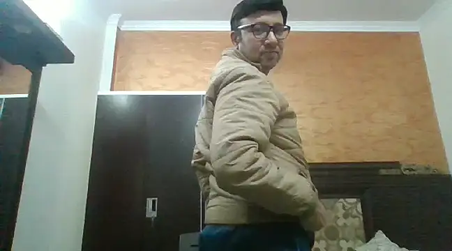 innocentboy1987 online show from March 11, 6:53 am