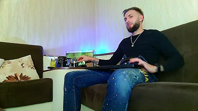 JamieNoxus online show from March 7, 8:22 pm