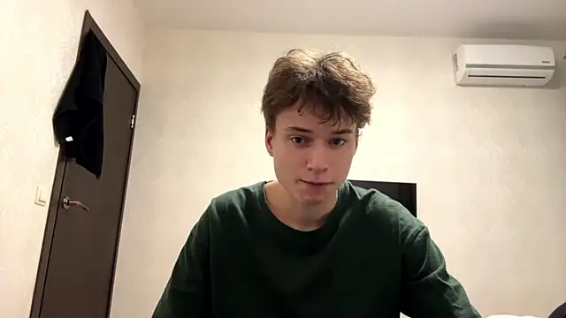 Snapshot of aronrodrigos chatting on February 10, 4:47 pm aronrodrigos online show from February 10, 4:47 pm