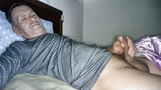 elver271xh online show from December 18, 5:47 am