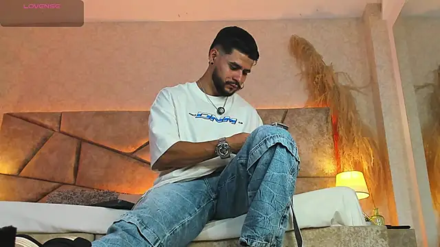 DickGriffith  online show from September 13, 1:01 pm