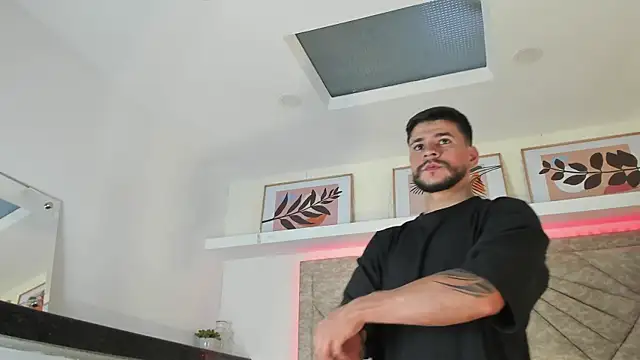 DickGriffith  online show from February 18, 8:04 pm