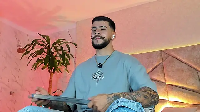 DickGriffith  online show from September 28, 7:17 am