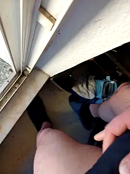 flo000031 online show from March 4, 2:46 pm