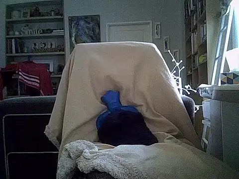 createur34 online show from December 4, 1:18 pm