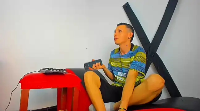 Isak Millan online show from February 13, 2:34 am