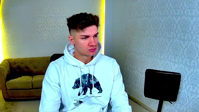 MaxKaiden online show from March 1, 5:29 am