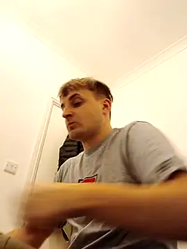 Eusuntnoulgigolo online show from March 7, 8:50 pm