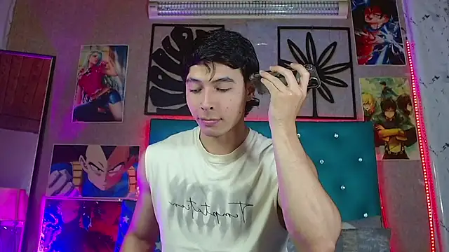 LiamAndrewzz online show from April 3, 4:31 am