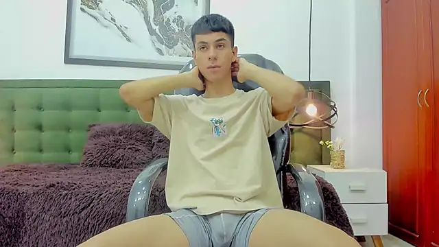 Snapshot of Johann_sex chatting on October 21, 5:05 pm Johann sex online show from October 21, 5:05 pm