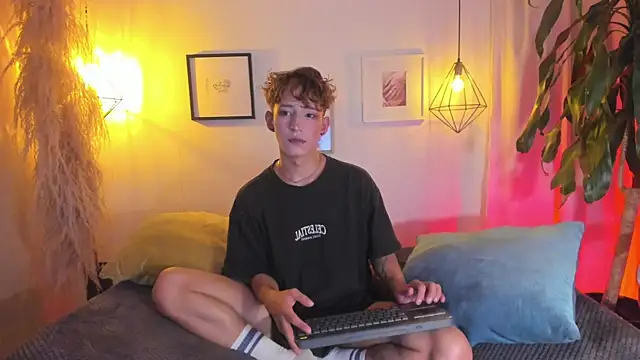 iiangel  online show from October 9, 3:55 am