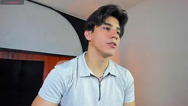 Allex Cano online show from February 22, 8:32 pm