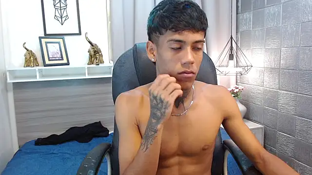 RyanKing19 online show from October 9, 8:08 am