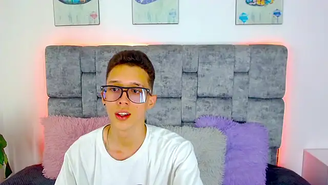 skinny bigcock02 online show from February 22, 8:05 pm