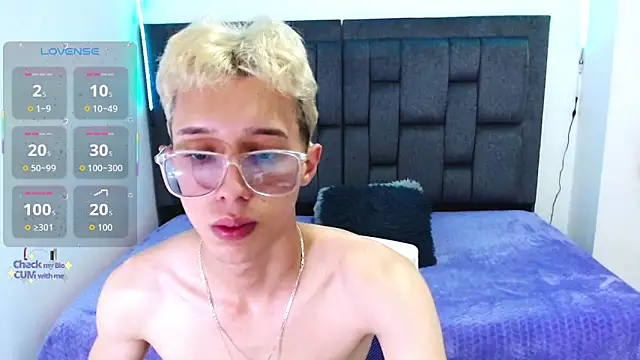 skinny bigcock02 online show from September 30, 8:12 pm