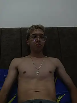 skinny bigcock02 online show from October 14, 4:41 am