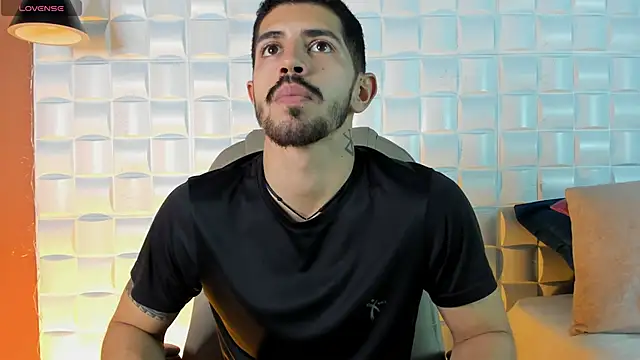 AlejandroStormm online show from February 27, 11:15 pm