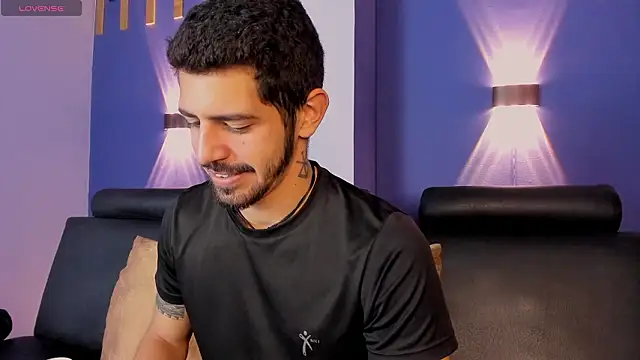 AlejandroStormm online show from February 6, 8:39 pm