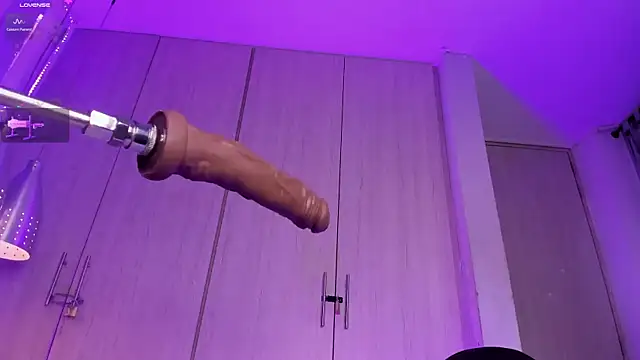 ValentinoMoreti online show from March 24, 1:22 am