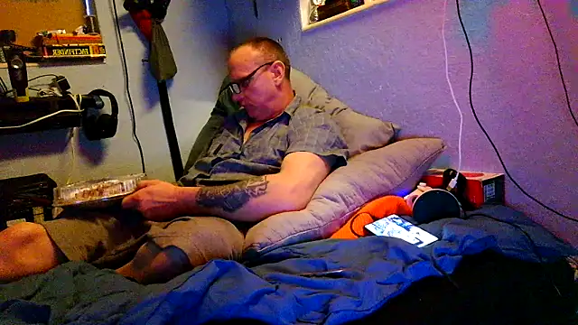 PornStro921 online show from March 19, 10:02 pm