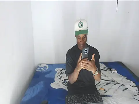 thomas love11 online show from April 24, 1:41 am