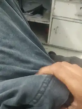 Snapshot of bbclip chatting on March 1, 6:15 am bbclip online show from March 1, 6:15 am