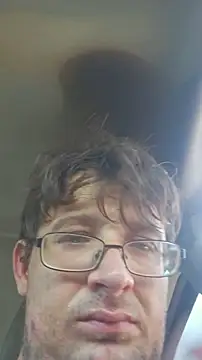dylanroberts1995 online show from May 21, 2:10 pm