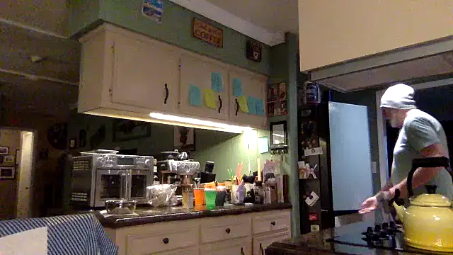 superbearboss online show from December 5, 2:35 pm