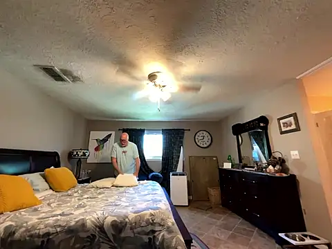 superbearboss online show from March 12, 5:42 pm