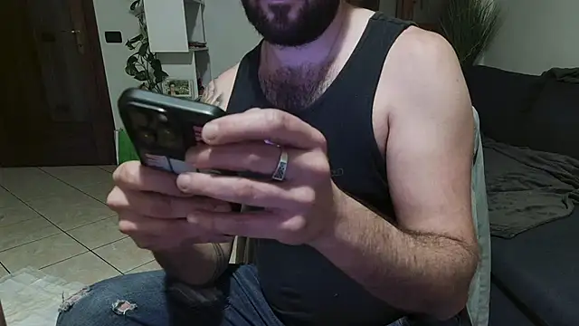 maialinofriuli online show from November 8, 8:01 pm