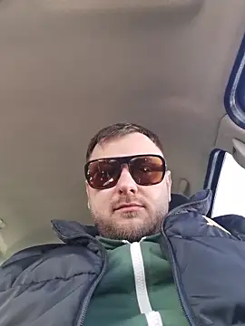 hugedickedd online show from March 20, 8:29 am