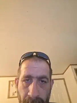 mayg online show from June 4, 9:43 pm