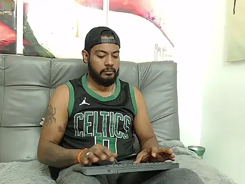 BladeFoxxx1 online show from November 3, 5:26 pm