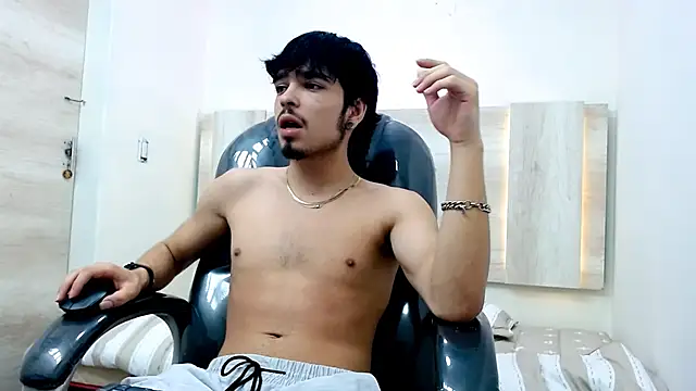 SexxzoneBoy online show from March 12, 9:44 am