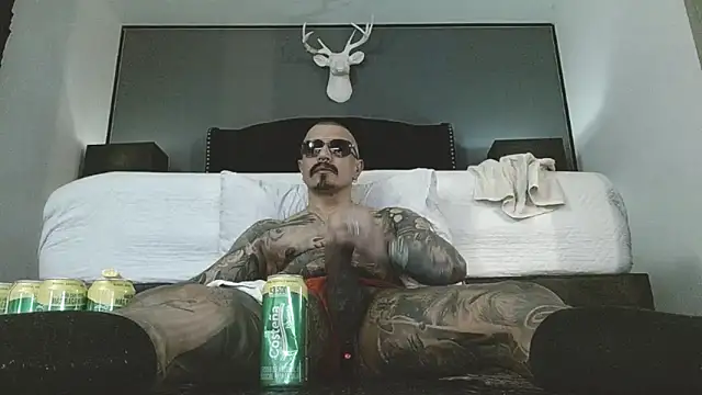 danilog515 online show from April 18, 9:22 am