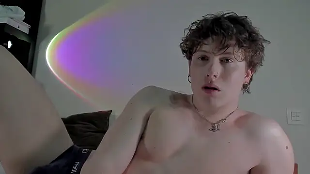 RobFavorite1 online show from March 15, 10:44 pm