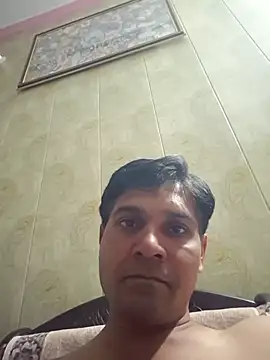 johnny8731 online show from April 12, 3:57 pm