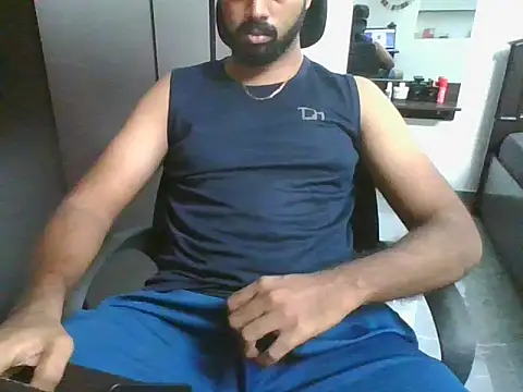 lovelyakash69 online show from April 15, 12:16 pm