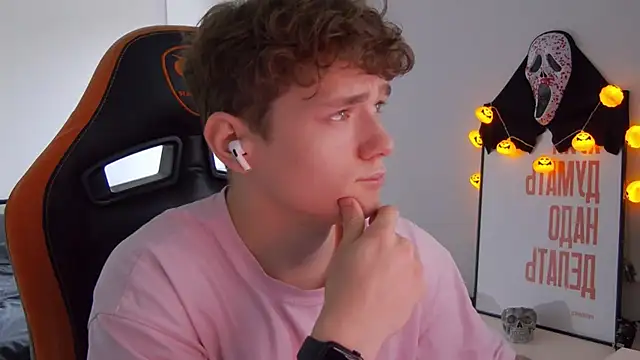 DanyDavis online show from October 27, 10:28 am