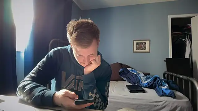 lustylyndon online show from April 26, 5:32 pm