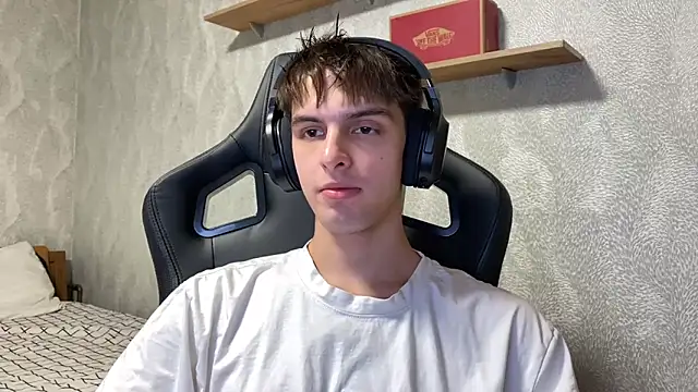 Snapshot of elliot_scott chatting on October 1, 7:40 pm elliot scott online show from October 1, 7:40 pm