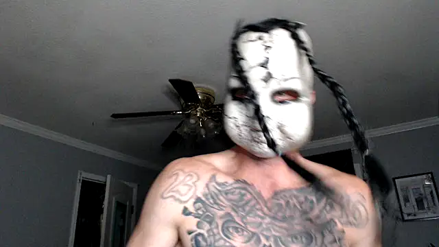 Snapshot of TheGrudge206 chatting on October 31, 11:41 pm TheGrudge206 online show from October 31, 11:41 pm